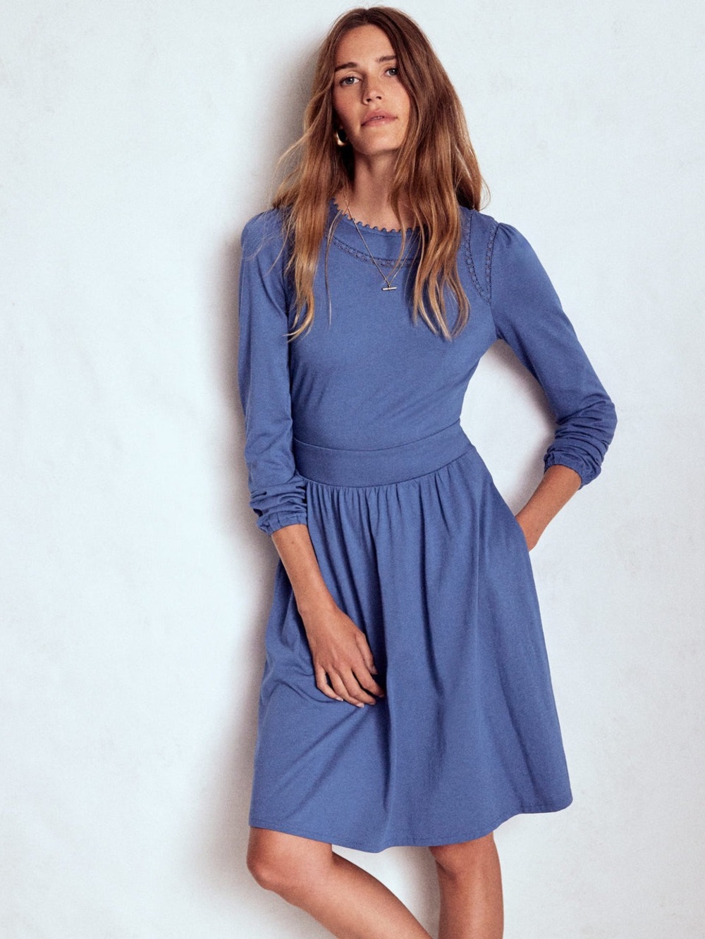 Boden Mila Short Jersey Dress
Denim Blue Modal Cotton Blend Long Sleeve 8R